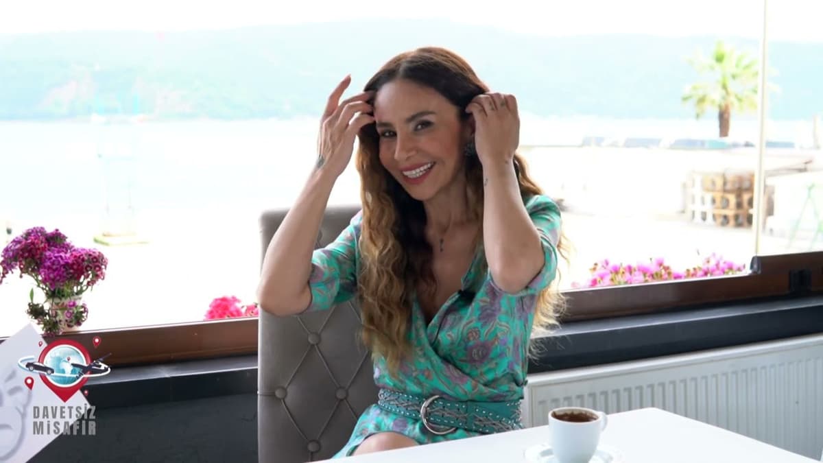 DAVETSİZ MİSAFİR - Konuk: Betül Demir